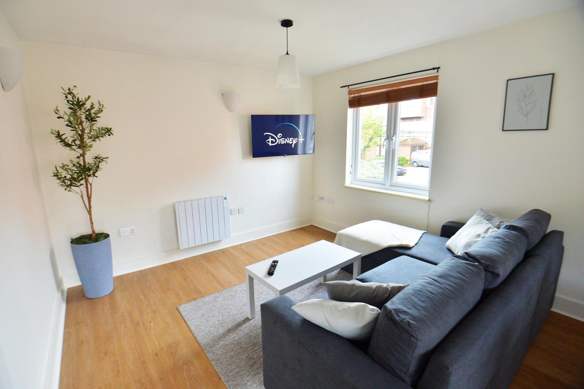 Stylish 2Br Flat - 2 Free Parking Spaces - Near Lgw Airport Crawley  Exterior foto